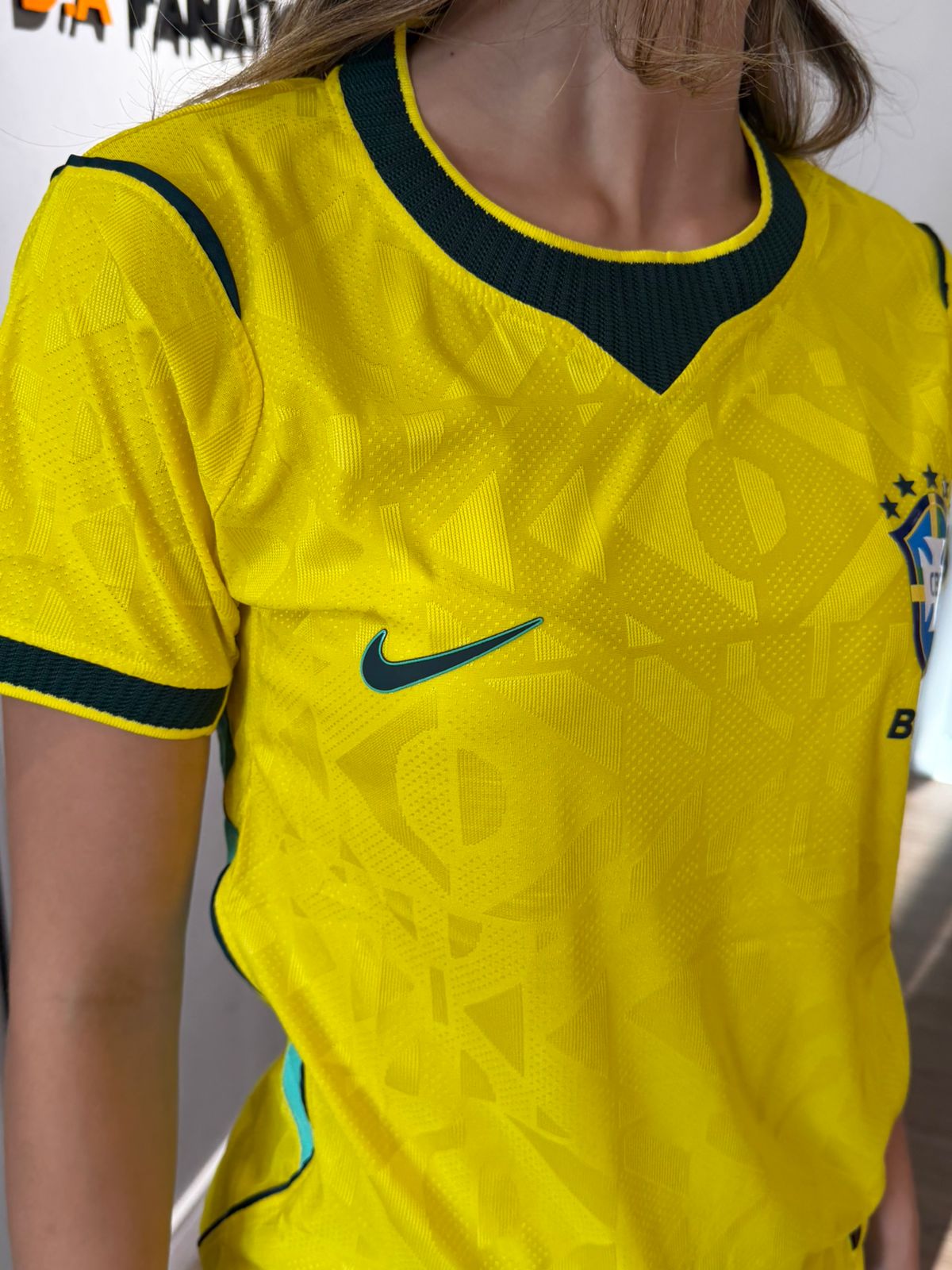 Brasil 2026 — Home · Feminina · Jogador — Amarela — foto 4
