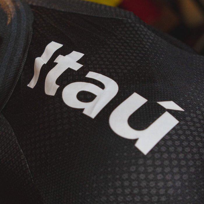 Camisa Pré-Jogo Itaú Brasil 2026 - Gola Polo - Grafite — foto 4