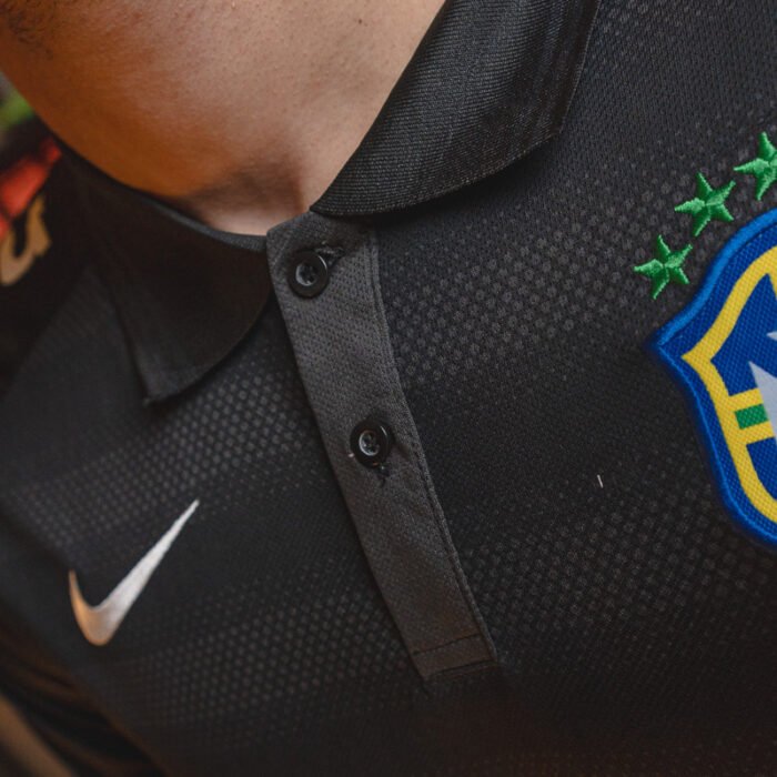 Camisa Pré-Jogo Itaú Brasil 2026 - Gola Polo - Grafite — foto 5
