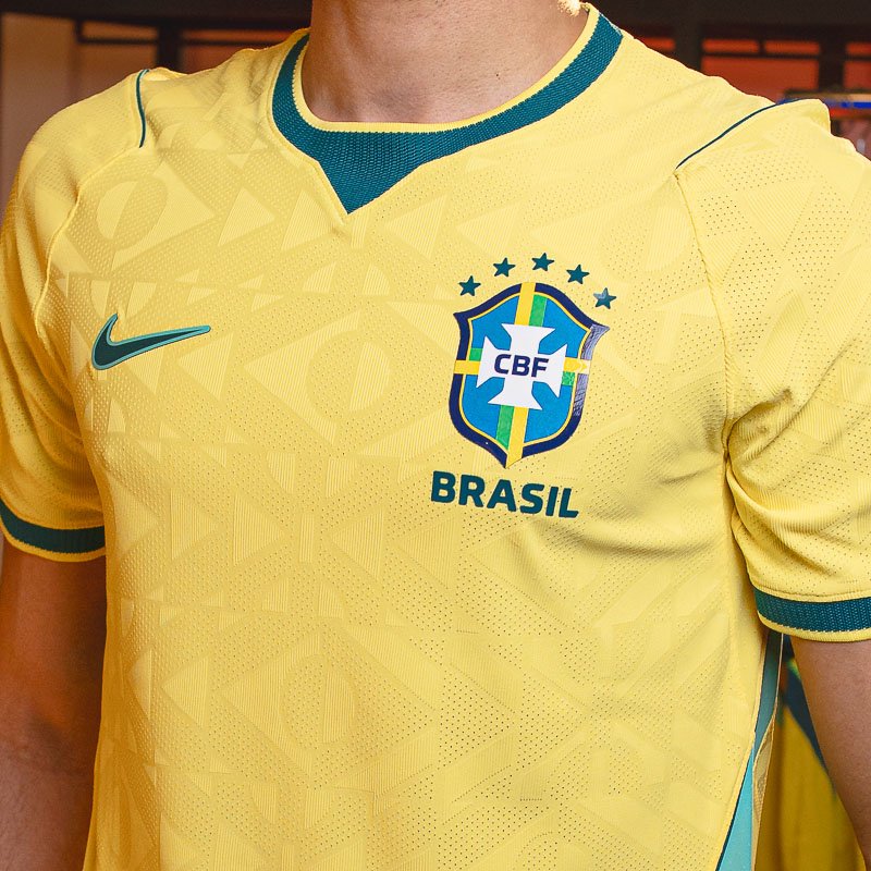 Brasil 2026 — Home · Jogador — Amarela — foto 3